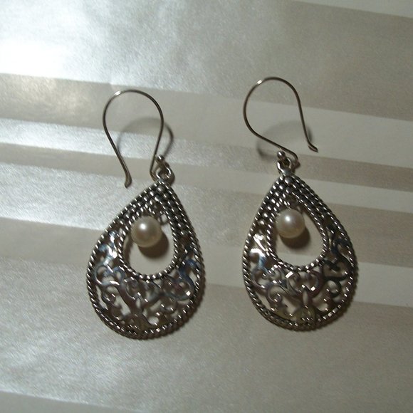 Pearl Earrings - Picture 1 of 6